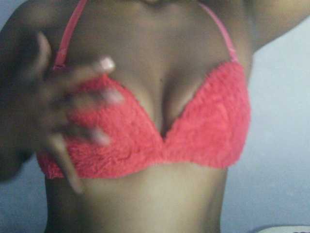 Eveliny live cam on BongaCams