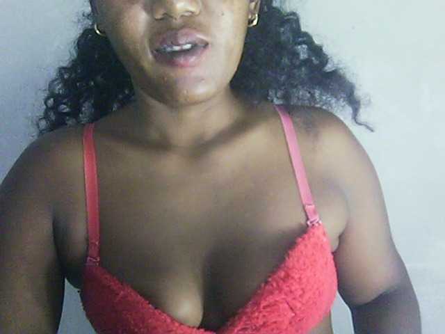 Eveliny live cam on BongaCams