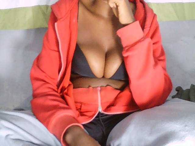Eveliny live cam on BongaCams