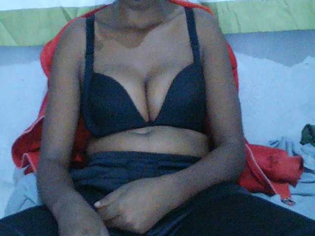 Eveliny live cam on BongaCams