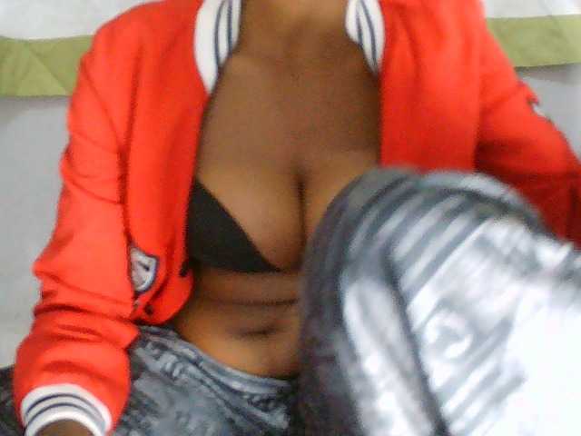Eveliny live cam on BongaCams