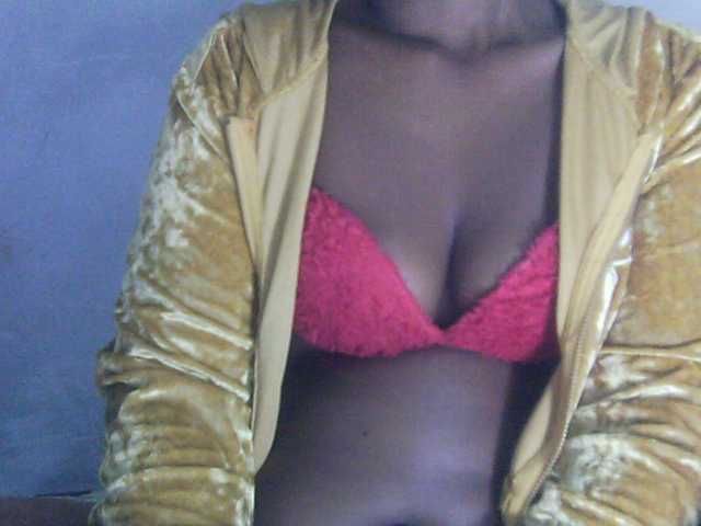 Eveliny live cam on BongaCams