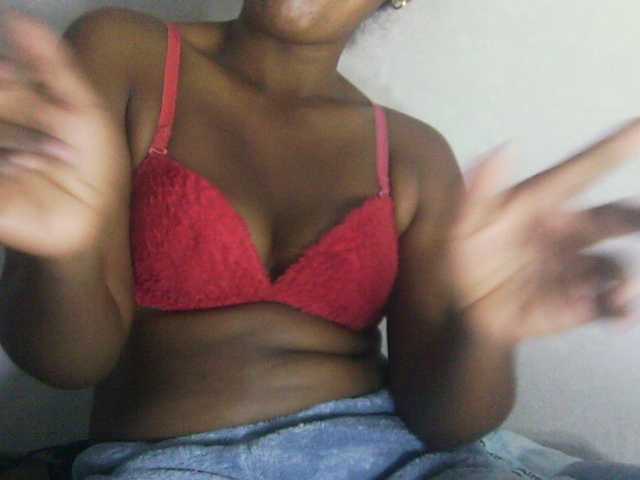 Eveliny live cam on BongaCams
