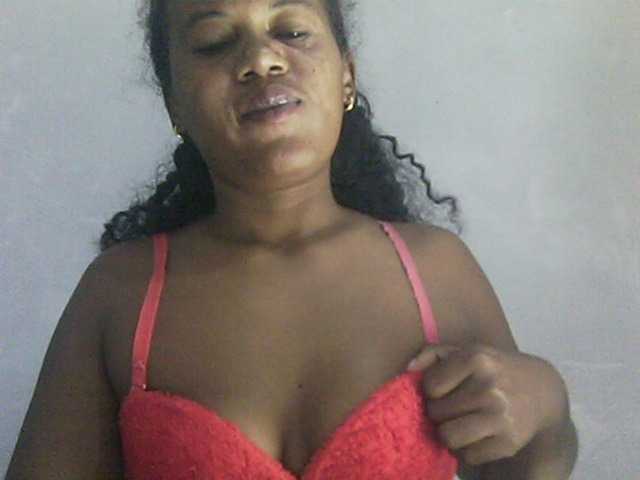 Eveliny live cam on BongaCams