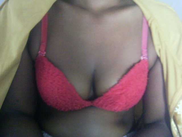 Eveliny live cam on BongaCams