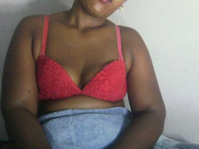 Eveliny live cam on BongaCams