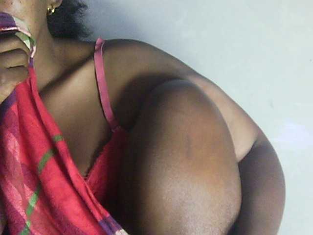 Eveliny live cam on BongaCams