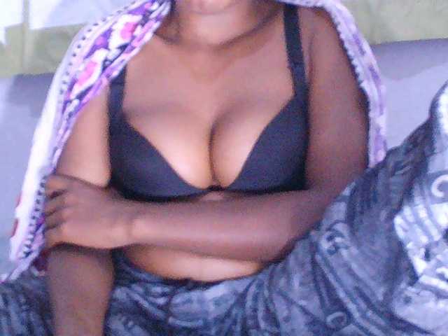 Eveliny live cam on BongaCams