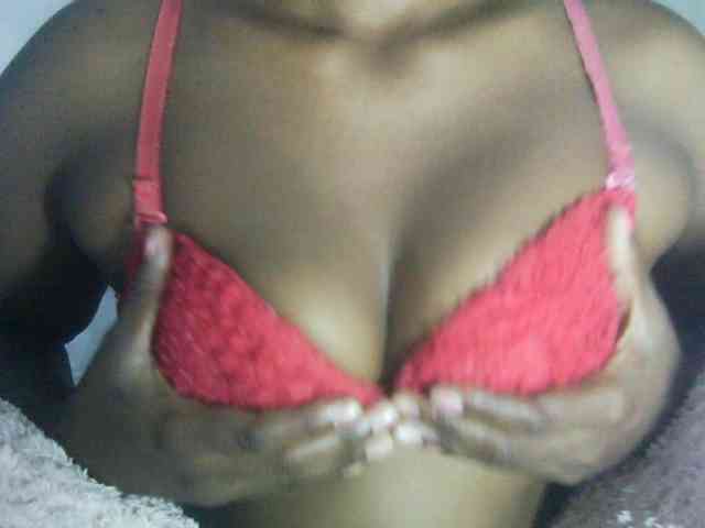 Model: Eveliny