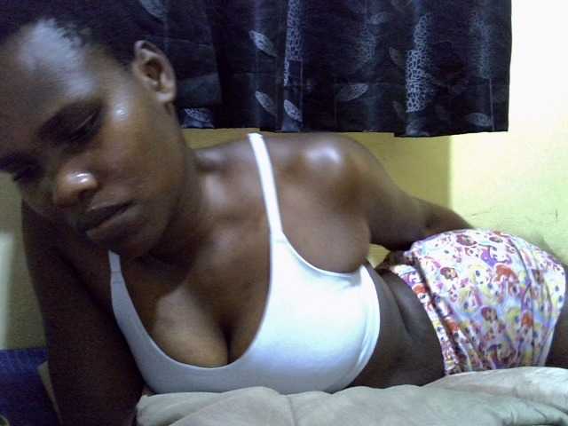 Sexxy-brianna live cam on BongaCams