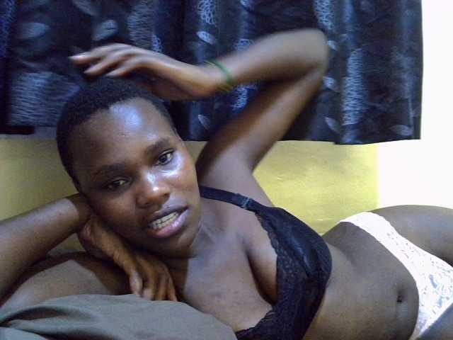 Sexxy-brianna live cam on BongaCams