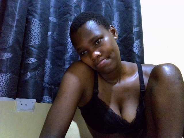 Sexxy-brianna live cam on BongaCams
