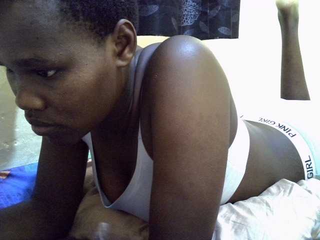 Sexxy-brianna live cam on BongaCams