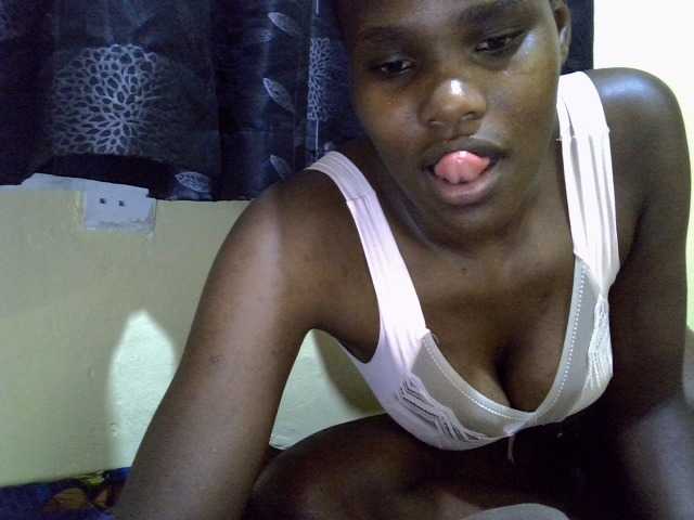 Sexxy-brianna live cam on BongaCams