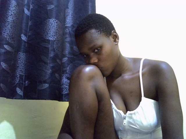 Sexxy-brianna live cam on BongaCams