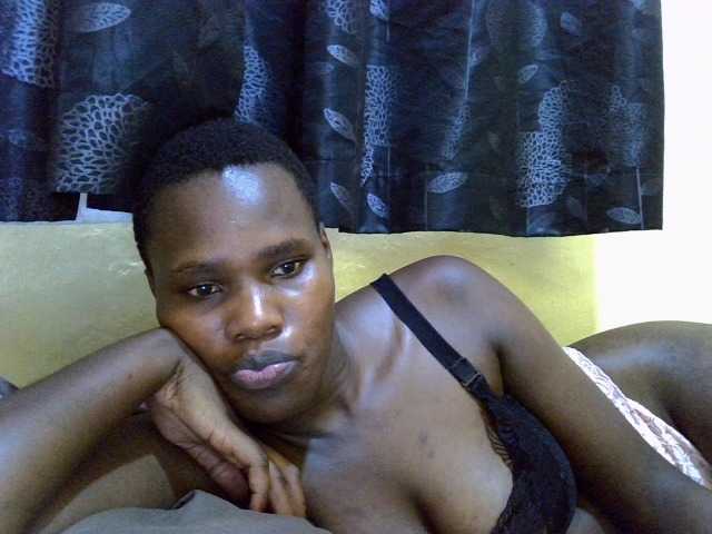 Sexxy-brianna live cam on BongaCams