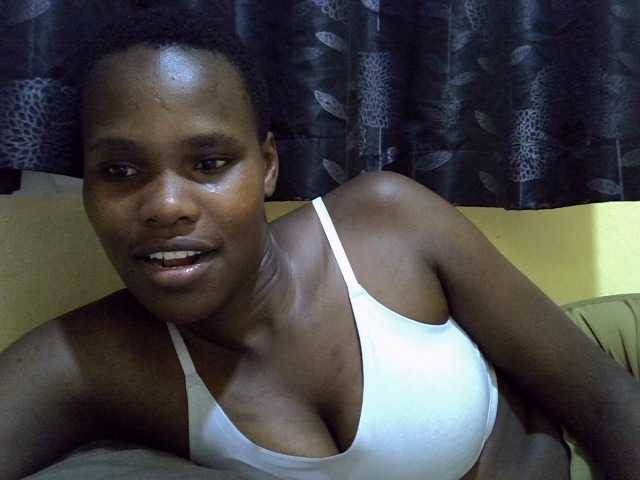 Sexxy-brianna live cam on BongaCams