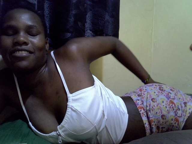 Sexxy-brianna live cam on BongaCams