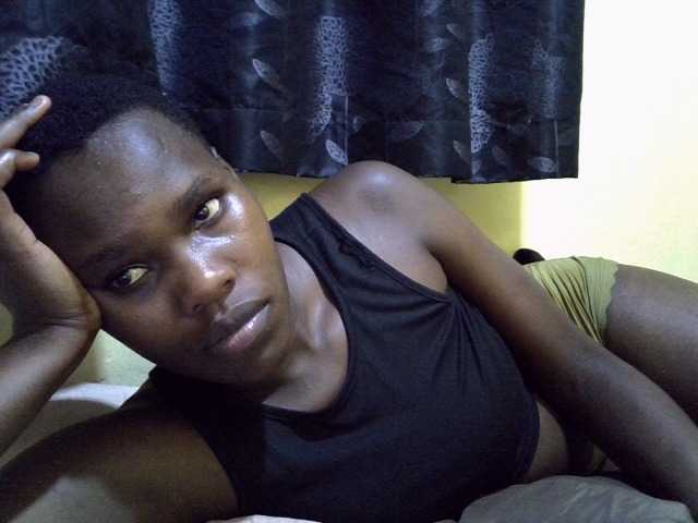 Sexxy-brianna live cam on BongaCams