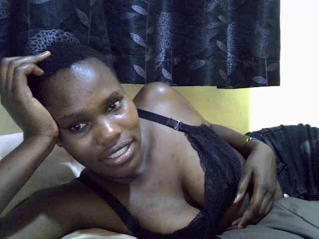 Sexxy-brianna webcam