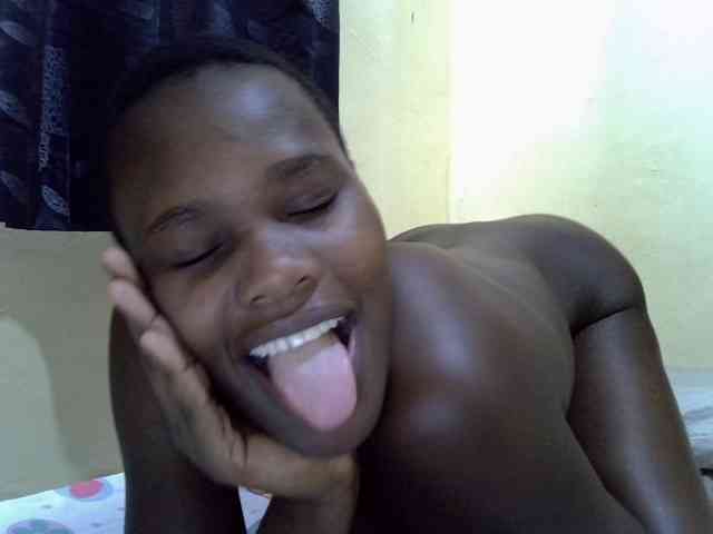 Model: Sexxy-brianna