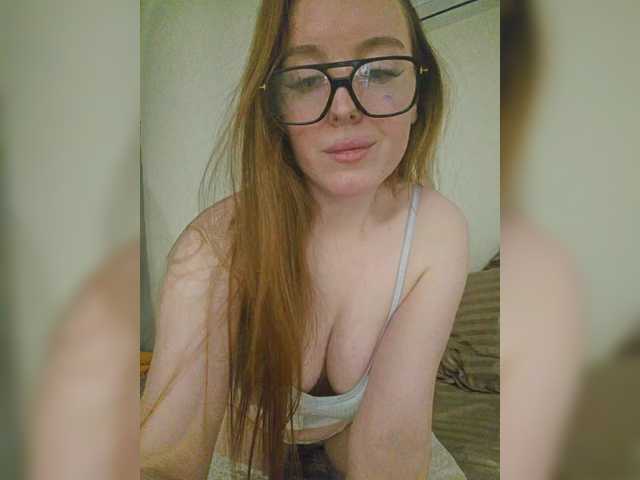 FeliciaMiler live cam on BongaCams