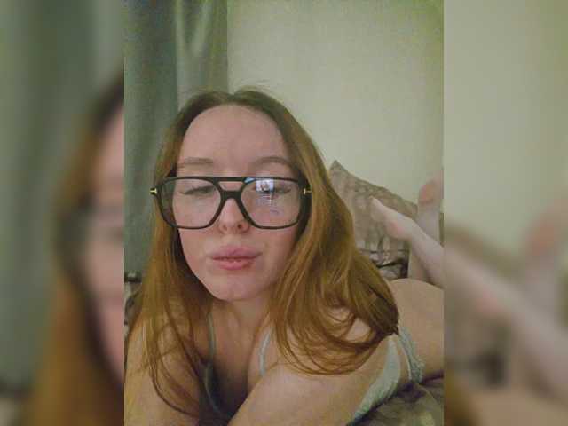 FeliciaMiler live cam on BongaCams