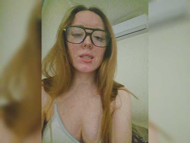 FeliciaMiler live cam on BongaCams