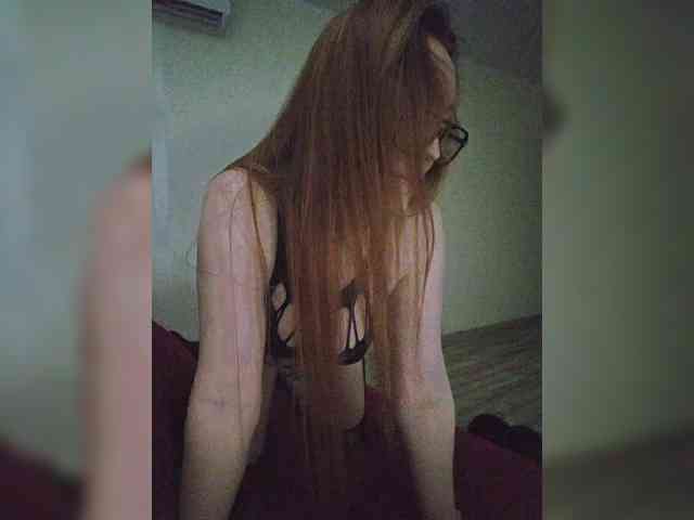 FeliciaMiler webcam