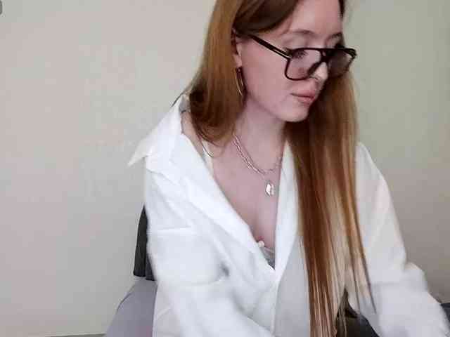 FeliciaMiler webcam