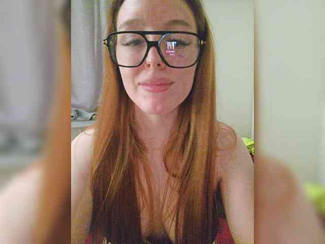 FeliciaMiler webcam
