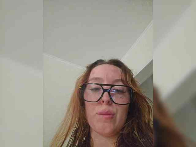 FeliciaMiler webcam
