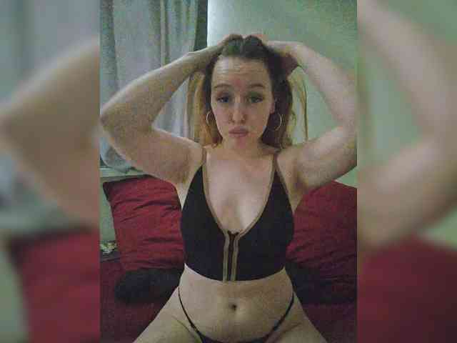 FeliciaMiler webcam