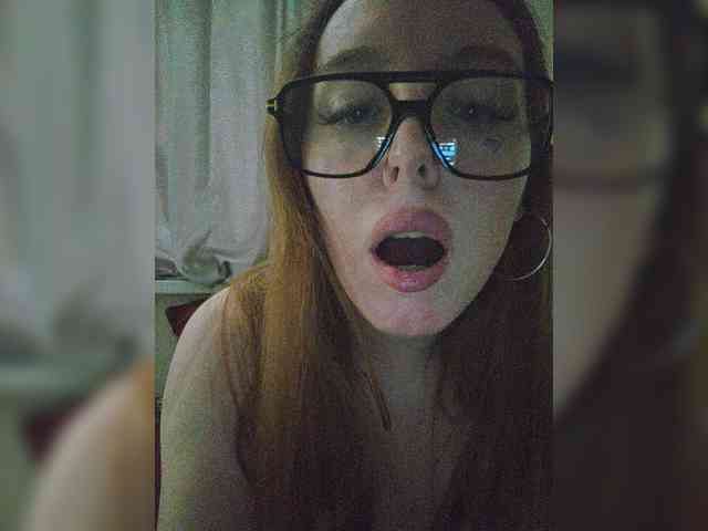 FeliciaMiler webcam