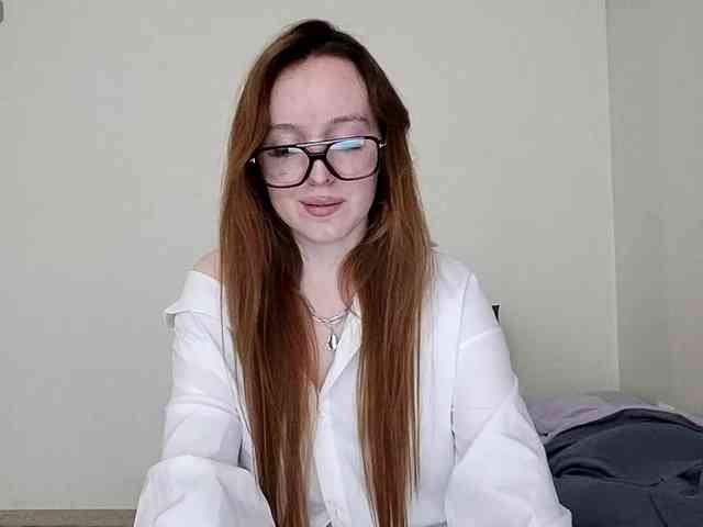 FeliciaMiler webcam