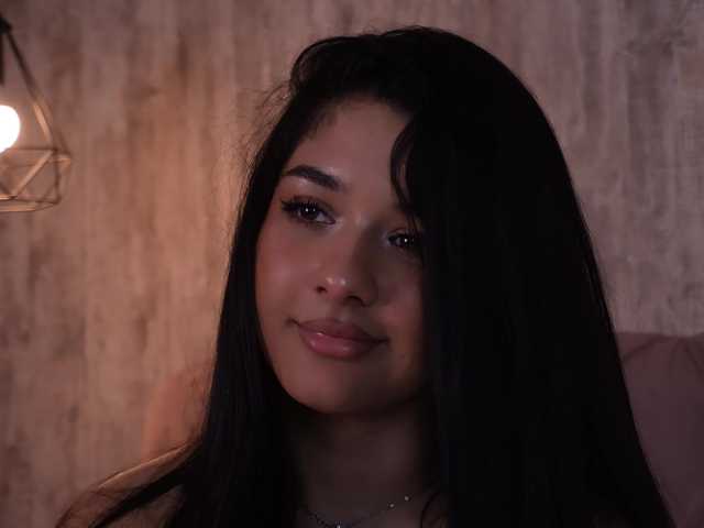 NaomiVelour live cam on BongaCams