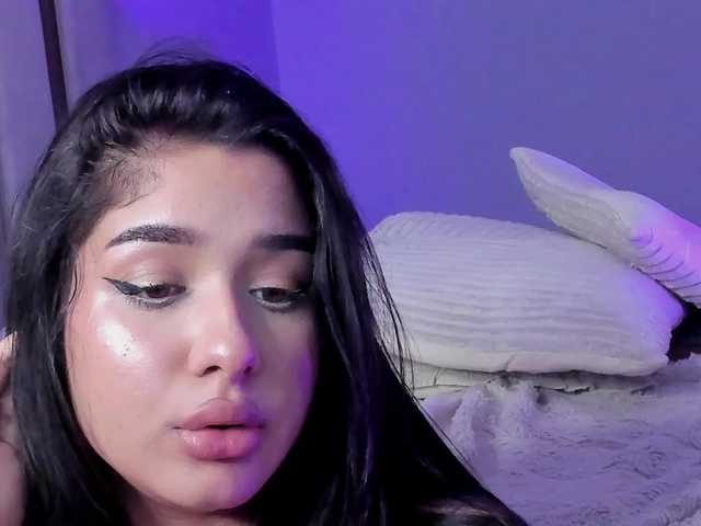 NaomiVelour live cam on BongaCams