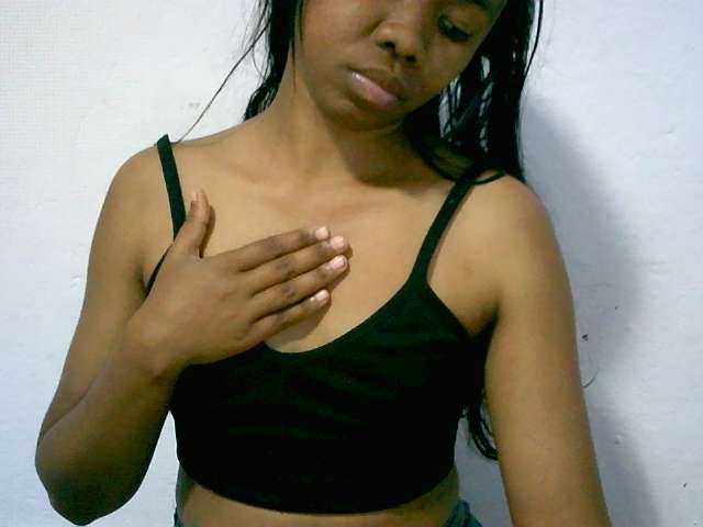MyrahBelle live cam preview