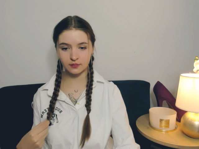 MargaretSecret — live female cam