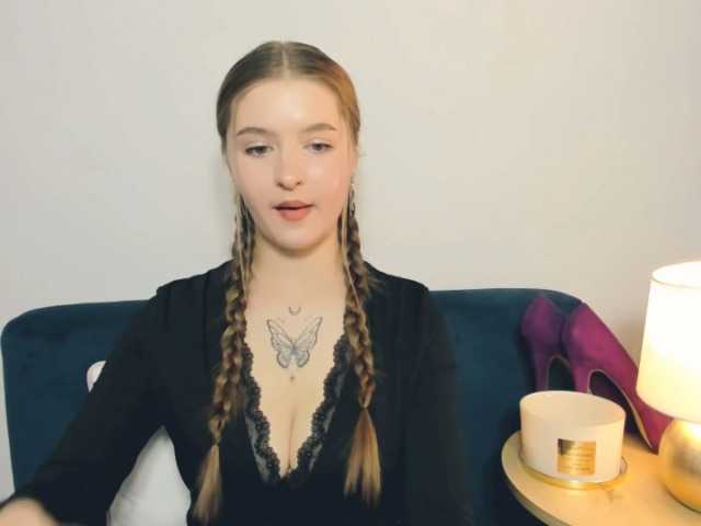 MargaretSecret live cam on BongaCams