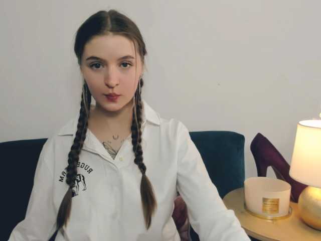 MargaretSecret — live female cam