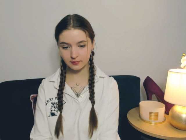 MargaretSecret — live female cam