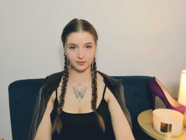 MargaretSecret live cam on BongaCams