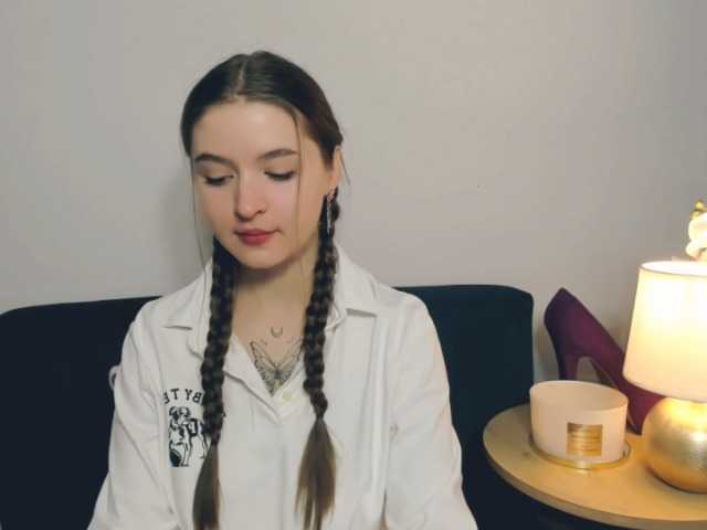 MargaretSecret — live female cam