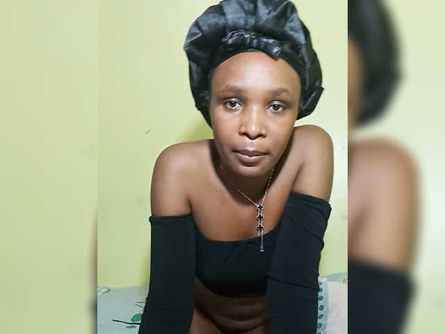 SweetBella-1 live cam on BongaCams