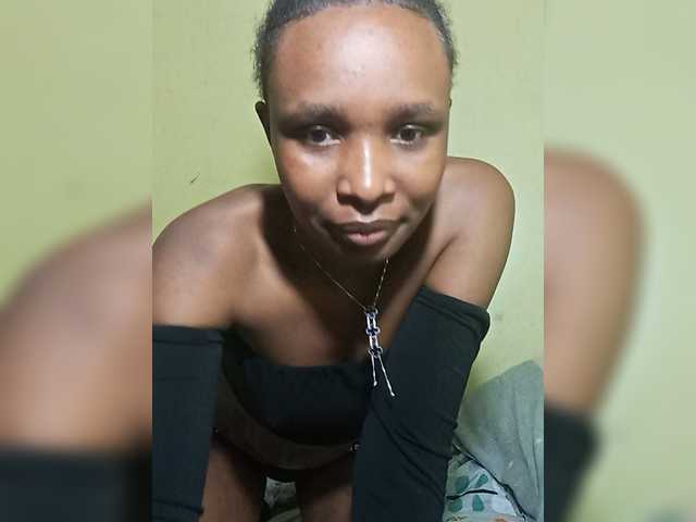 SweetBella-1 live cam on BongaCams
