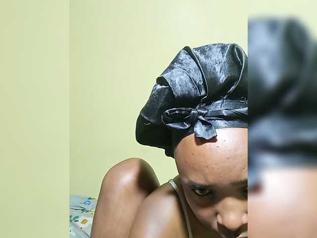 SweetBella-1 live cam on BongaCams