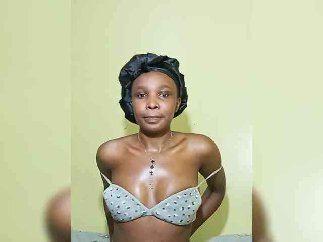 SweetBella-1 webcam