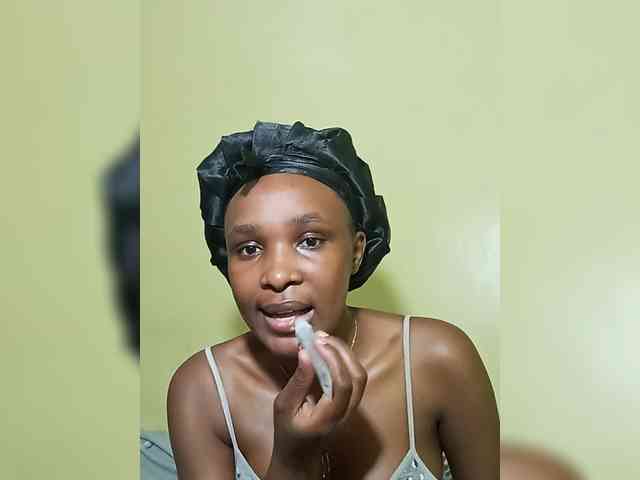 SweetBella-1 webcam