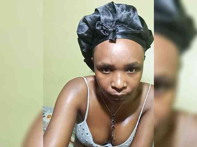 SweetBella-1 webcam